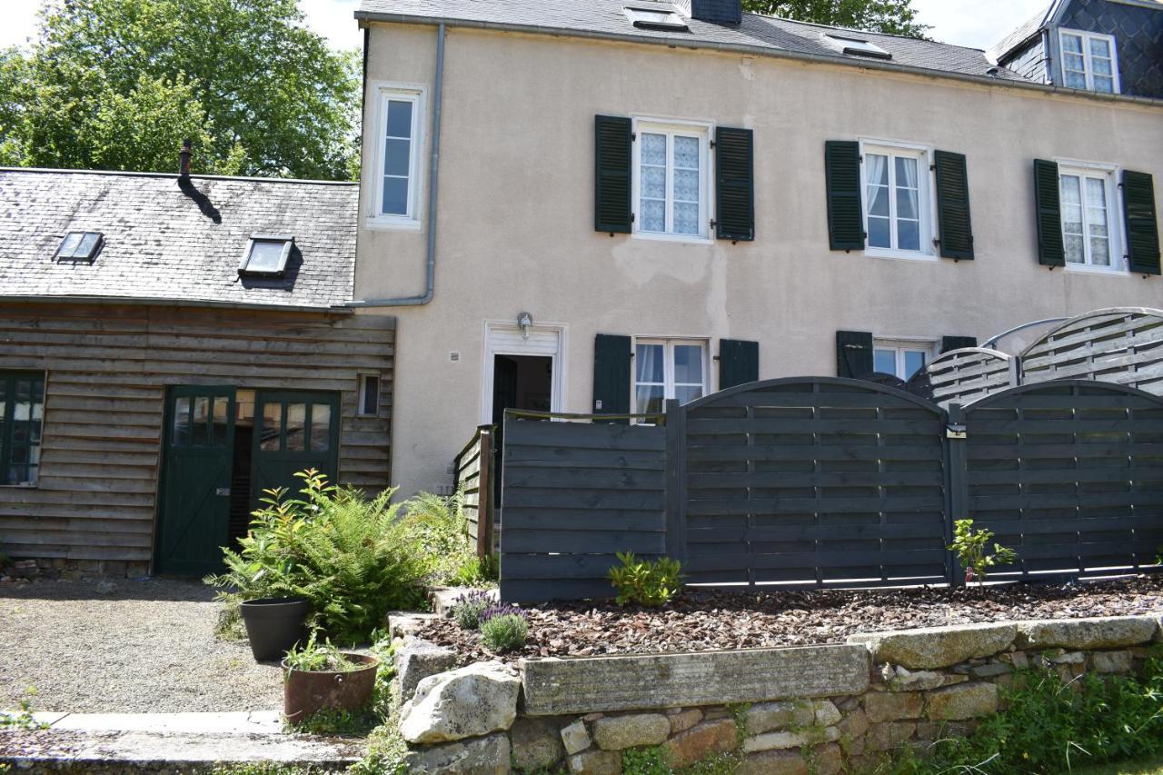 Gites In Le Neufbourg -Mortain Exterior photo